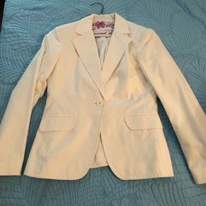 New York & Co White Suit, Size 6